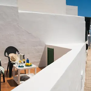 https://alaia-famara.in-canary-islands.com